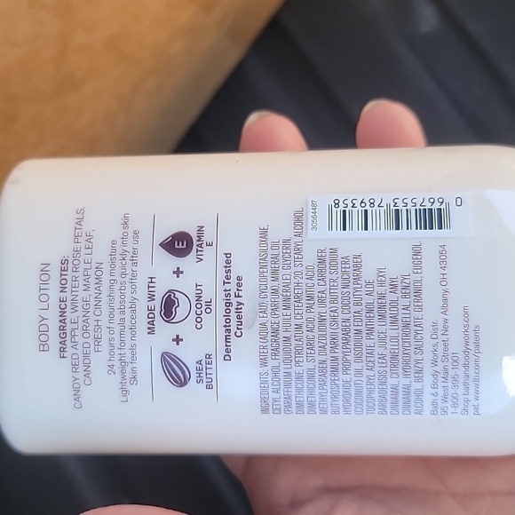 Bath and Body Works Winter Candy Apple Body Lotion - Picture 2 of 3